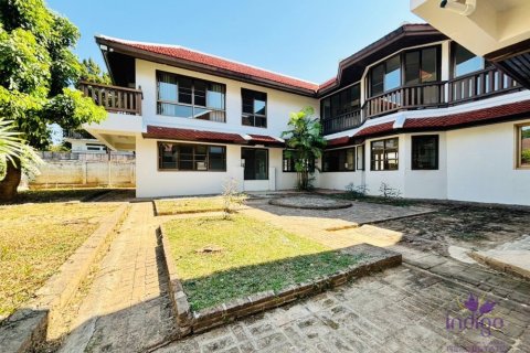 Casa de 4 dormitorios en Chiang Mai, Tailandia № 162643 - foto 3