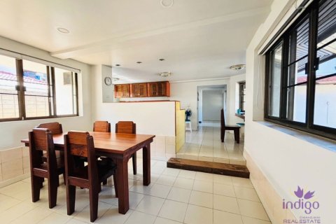 Casa de 4 dormitorios en Chiang Mai, Tailandia № 162643 - foto 5