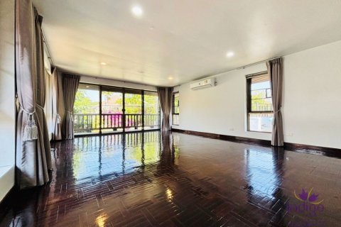 Casa de 4 dormitorios en Chiang Mai, Tailandia № 162643 - foto 10