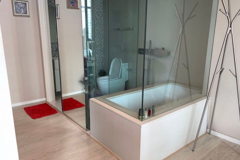 Condo in Watthana, Bangkok, Thailand, 1 bedroom  № 47656 - photo 8