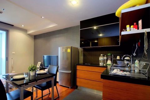Condo in Khlong Toei, Bangkok, Thailand, 2 bedrooms № 47659 - photo 5
