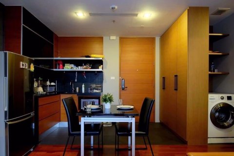 Condo in Khlong Toei, Bangkok, Thailand, 2 bedrooms № 47659 - photo 6