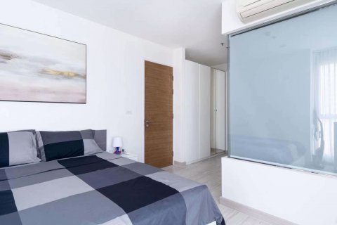 Condo à Khlong Toei, Bangkok, Thaïlande, 2 chambres  № 47655 - photo 8
