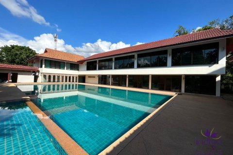 Local comercial en Chiang Mai, Tailandia № 162602