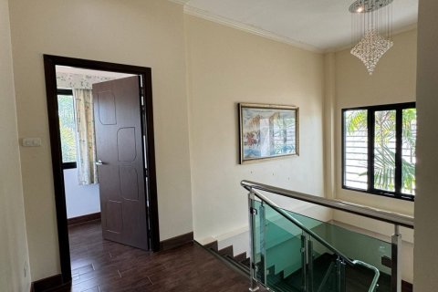 Casa de 3 dormitorios en Pattaya, Tailandia № 173460 - foto 11