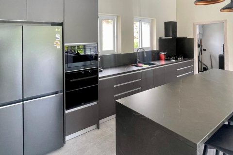 Villa in Ko Samui, Thailand 4 bedrooms № 167729 - photo 9