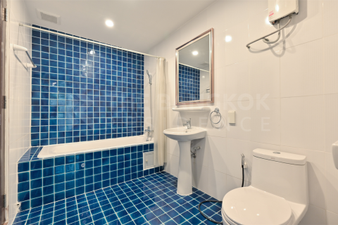 Condo in Bangkok, Thailand, 3 bedrooms № 187146 - photo 4