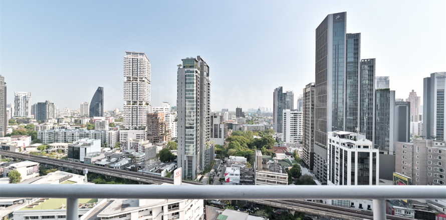 Condo in Bangkok, Thailand, 3 bedrooms № 187146