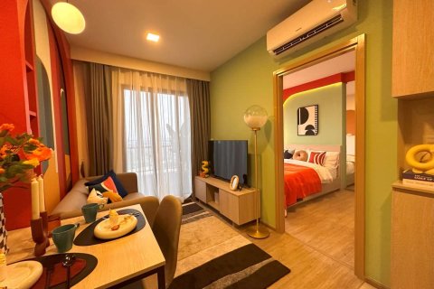 Condo in Bangkok, Thailand, 1 bedroom  № 165738 - photo 2