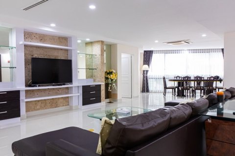 Condominio de 3 dormitorios en Bangkok, Tailandia № 65891 - foto 2