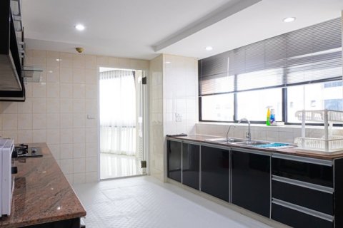 Condominio de 3 dormitorios en Bangkok, Tailandia № 65891 - foto 12