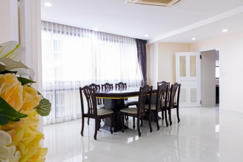 Condominio de 3 dormitorios en Bangkok, Tailandia № 65891 - foto 7