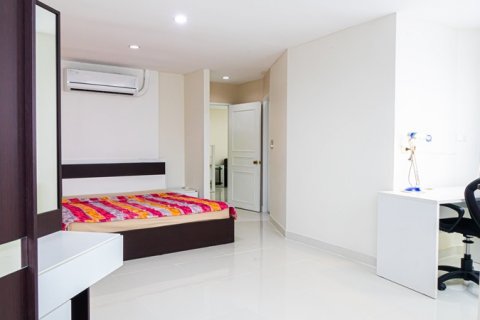 Condominio de 3 dormitorios en Bangkok, Tailandia № 65891 - foto 4