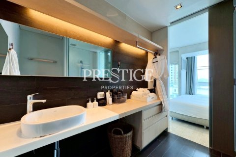 Condo in Pattaya, Thailand, 3 bedrooms № 197498 - photo 13