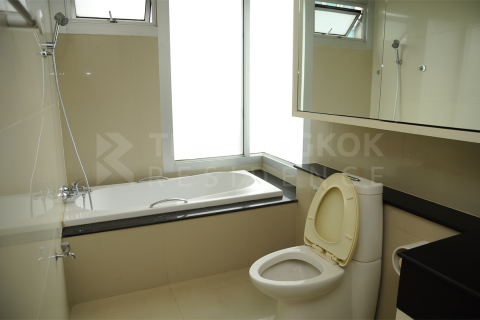 Condominio de 3 dormitorios en Bangkok, Tailandia № 184789 - foto 8