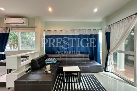 Casa de 3 dormitorios en Pattaya, Tailandia № 220683 - foto 5