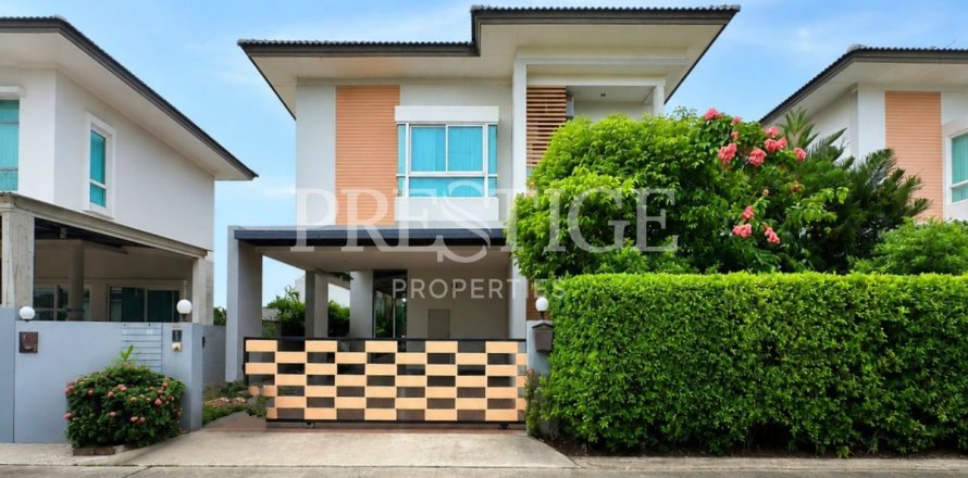 Casa de 3 dormitorios en Pattaya, Tailandia № 220683