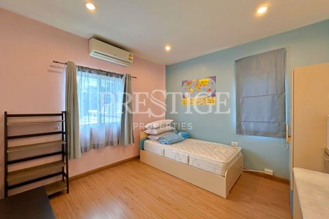 Casa de 3 dormitorios en Pattaya, Tailandia № 220683 - foto 19