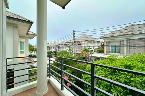 Casa de 3 dormitorios en Pattaya, Tailandia № 220683 - foto 16