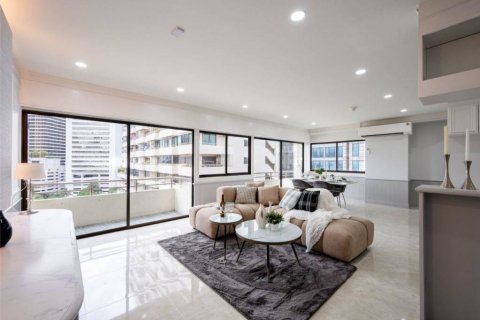 Condominio de 2 dormitorios en Khlong Toei, Bangkok, Tailandia № 134697 - foto 6