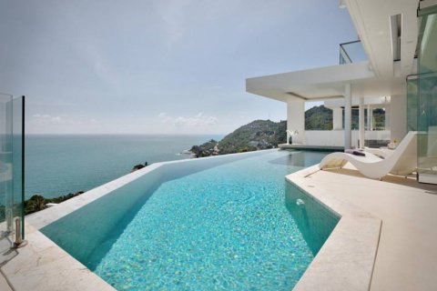 Chalet de 5 dormitorios en Surat Thani, Tailandia № 134702 - foto 2