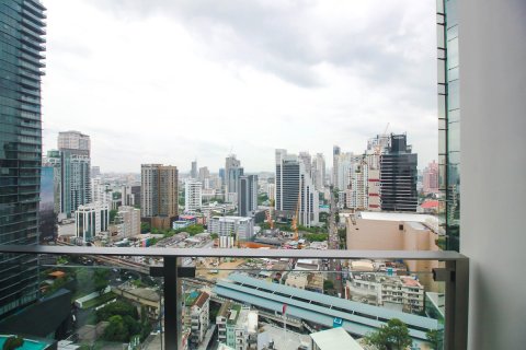 Condominio de 2 dormitorios en Watthana, Bangkok, Tailandia № 200632 - foto 2