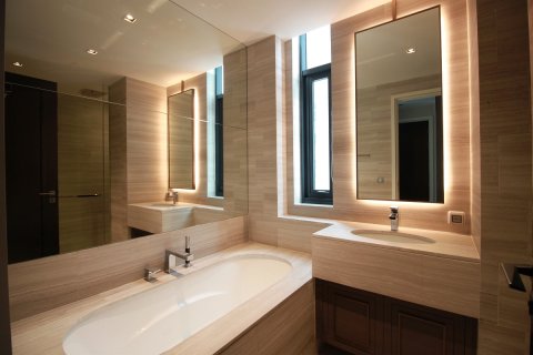 Condominio de 2 dormitorios en Watthana, Bangkok, Tailandia № 200632 - foto 3