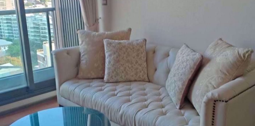 Condo in Bangkok, Thailand, 2 bedrooms in The Address Sukhumvit 28  № 51147