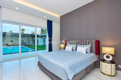Casa de 3 dormitorios en Pattaya, Tailandia № 178979 - foto 13