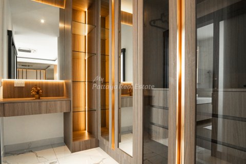 Casa de 4 dormitorios en Bang Lamung, Tailandia № 178981 - foto 18