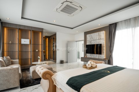 Casa de 4 dormitorios en Bang Lamung, Tailandia № 178981 - foto 28
