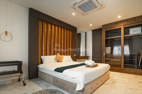 Casa de 4 dormitorios en Bang Lamung, Tailandia № 178981 - foto 12