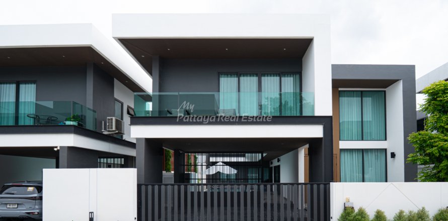 Casa de 4 dormitorios en Bang Lamung, Tailandia № 178981