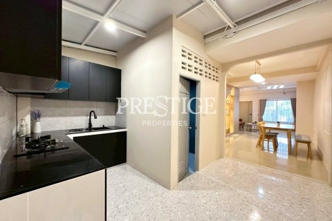 Casa de 2 dormitorios en Pattaya, Tailandia № 208971 - foto 8