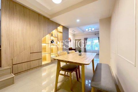 Casa de 2 dormitorios en Pattaya, Tailandia № 208971 - foto 6