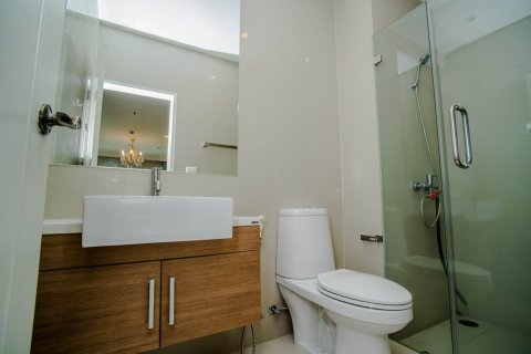 Condominio de 2 dormitorios en Bangkok, Tailandia № 66612 - foto 14