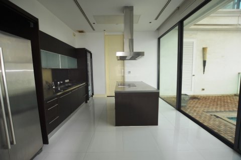 Condominio de 3 dormitorios en Bangkok, Tailandia № 66495 - foto 8