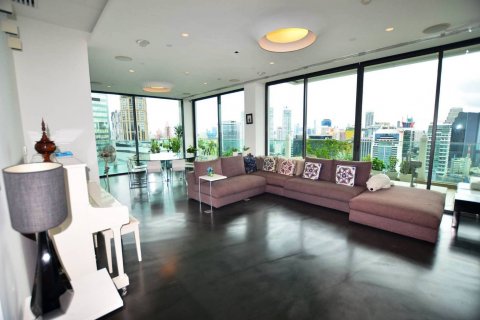 Condominio de 3 dormitorios en Bangkok, Tailandia № 66496 - foto 2