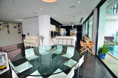 Condo in Bangkok, Thailand, 3 bedrooms  № 66496
