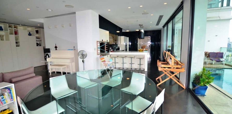 Condominio de 3 dormitorios en Bangkok, Tailandia № 66496