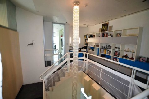 Condominio de 3 dormitorios en Bangkok, Tailandia № 66496 - foto 8