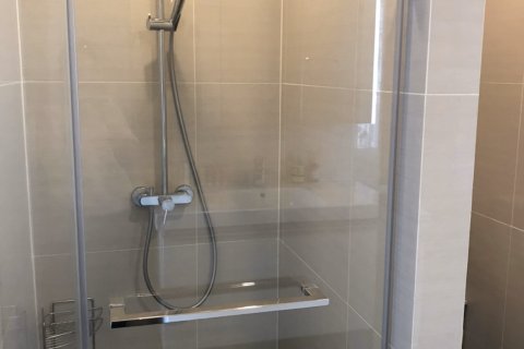Condominio de 2 dormitorios en Bangkok, Tailandia № 66494 - foto 11