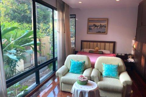 Casa de 7 dormitorios en Bangkok, Tailandia № 66492 - foto 11