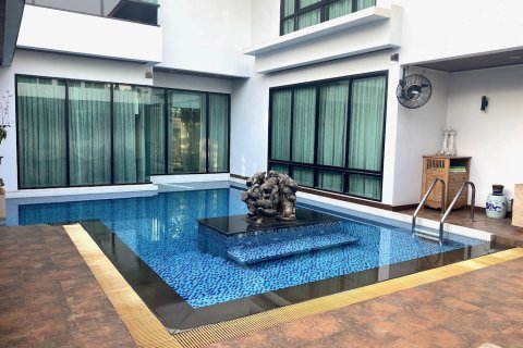 Casa de 7 dormitorios en Bangkok, Tailandia № 66492 - foto 18