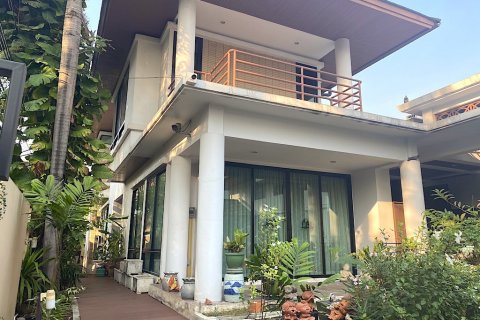 Casa de 7 dormitorios en Bangkok, Tailandia № 66492 - foto 3