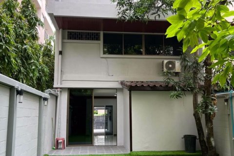 Haus in Watthana, Bangkok, Thailand 4 Schlafzimmer № 47772 - Foto 13
