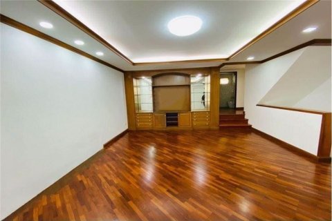 Haus in Watthana, Bangkok, Thailand 4 Schlafzimmer № 47772 - Foto 2