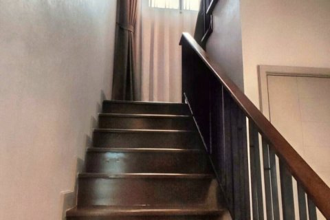Haus in Samut Prakan, Thailand 4 Schlafzimmer № 115291 - Foto 9
