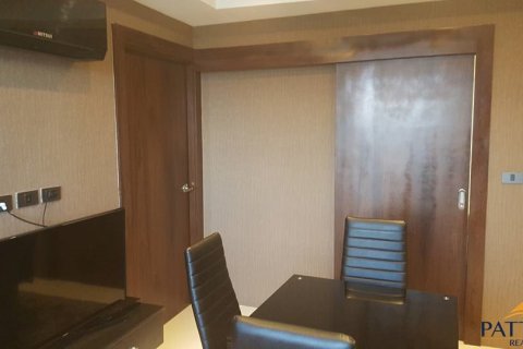 Condominio de 2 dormitorios en Pattaya, Tailandia № 204180 - foto 2