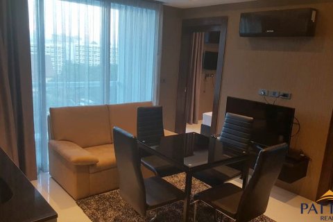 Condominio de 2 dormitorios en Pattaya, Tailandia № 204180 - foto 3